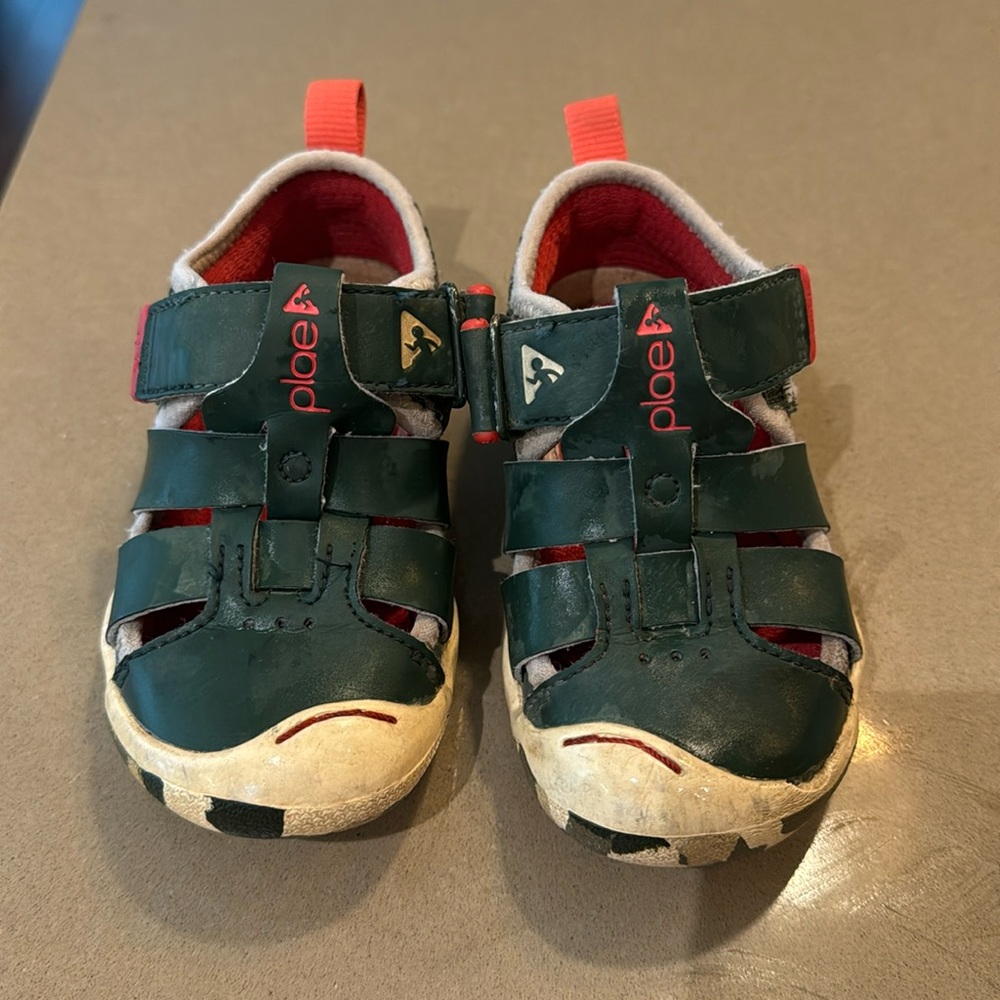 Plae barefoot minimalist sandals green